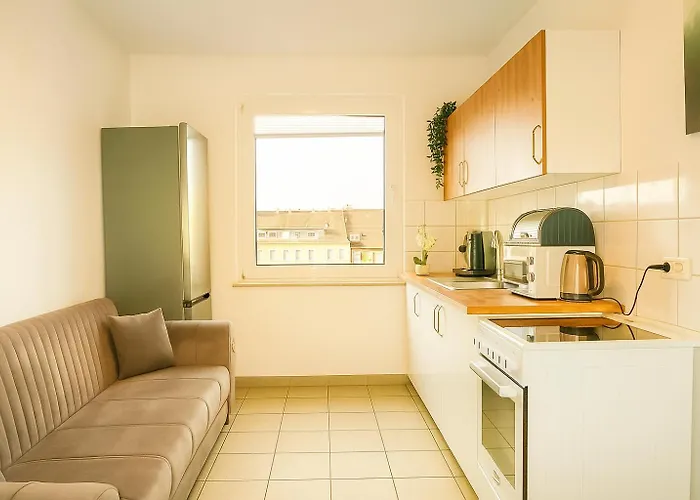 Livemore24 - 2 In Wlan - Smart-tv - 24-7 Check-in Und Küche Apartment